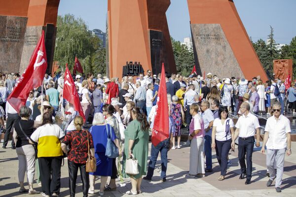 Марш в честь 80-й годовщины освобождения Молдовы от фашистской оккупации - Sputnik Молдова