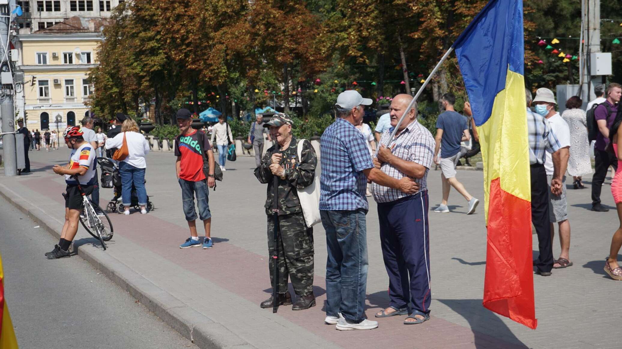 День независимости, атаки власти PAS на церковь, возможность отмены