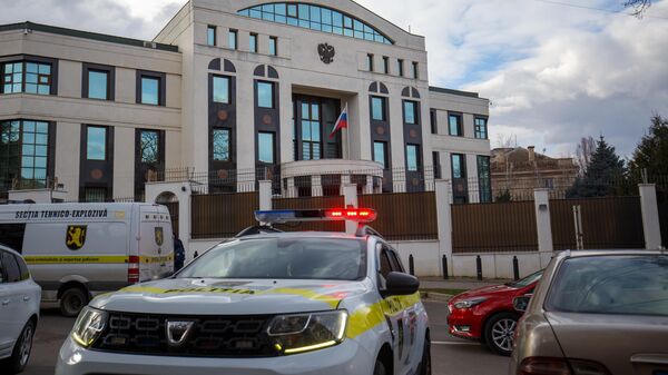МИД РФ выразил протест в связи с блокированием российского посольства в Кишиневе - Sputnik Молдова