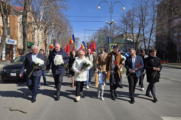 В Дрокии отпраздновали 81 годовщину освобождения от фашистских захватчиков В Дрокии отпраздновали 81 годовщину освобождения от фашистских захватчиков - Sputnik Молдова