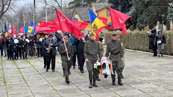 Марш в Рышканах в честь 81-й годовщины освобождения города от фашистов - Sputnik Молдова