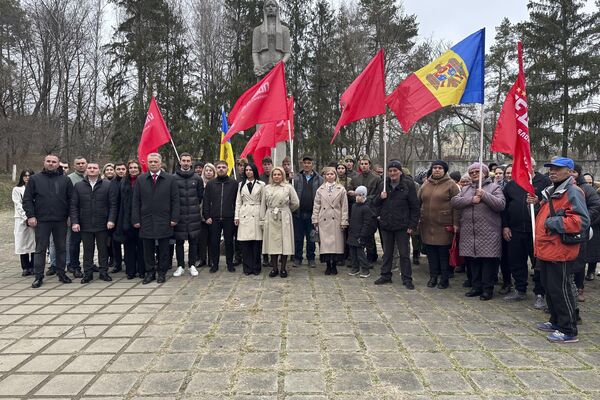 Мероприятия по случаю 81-й годовщины освобождения Единец, Флорешт и Дондюшан от фашистской оккупации Мероприятия по случаю 81-й годовщины освобождения Единец, Флорешт и Дондюшан от фашистской оккупации - Sputnik Молдова