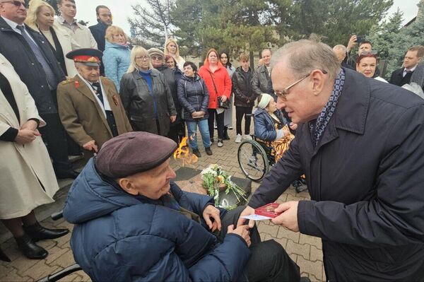 Мероприятия по случаю 81-й годовщины освобождения Бельц от фашистской оккупации Мероприятия по случаю 81-й годовщины освобождения Бельц от фашистской оккупации - Sputnik Молдова