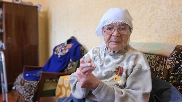 Ветеран Великой Отечественной Мария Казновская из Тирасполя отмечает 103-йдень рождения - Sputnik Молдова