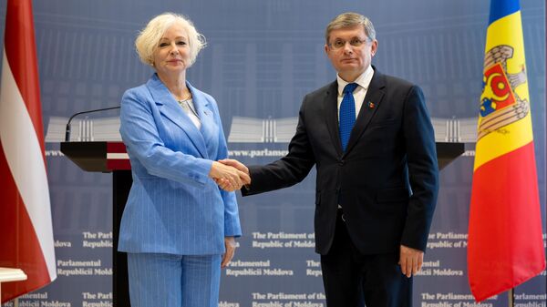 Спикер парламента Молдовы Игорь Гросу и спикер сейма Латвии Дайга Миериня - Sputnik Молдова