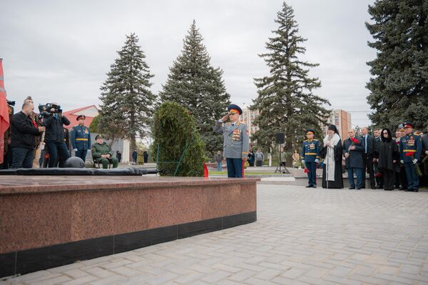 Церемония перезахоронения Неизвестного Солдата в Тирасполе Церемония перезахоронения Неизвестного Солдата в Тирасполе - Sputnik Молдова
