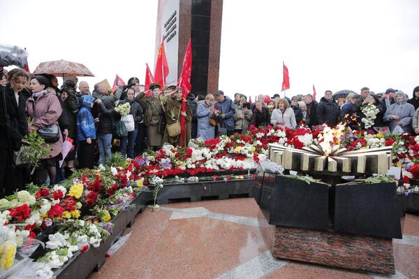 День Победы в Кишиневе, Вечный огонь День Победы в Кишиневе, Вечный огонь - Sputnik Молдова