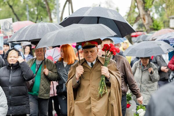 Марш Победы и шествие Бессмертного полка в Кишиневе 9 мая Марш Победы и шествие Бессмертного полка в Кишиневе 9 мая - Sputnik Молдова