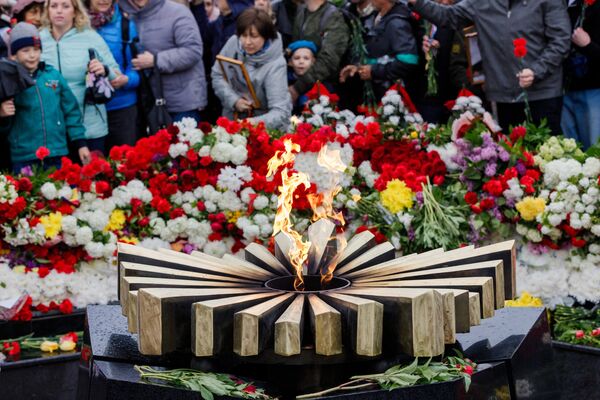 Марш Победы и шествие Бессмертного полка в Кишиневе 9 мая Марш Победы и шествие Бессмертного полка в Кишиневе 9 мая - Sputnik Молдова
