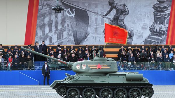 Европейцев нервирует мировая консолидация вокруг Дня Победы в Москве - Кремль - Sputnik Молдова