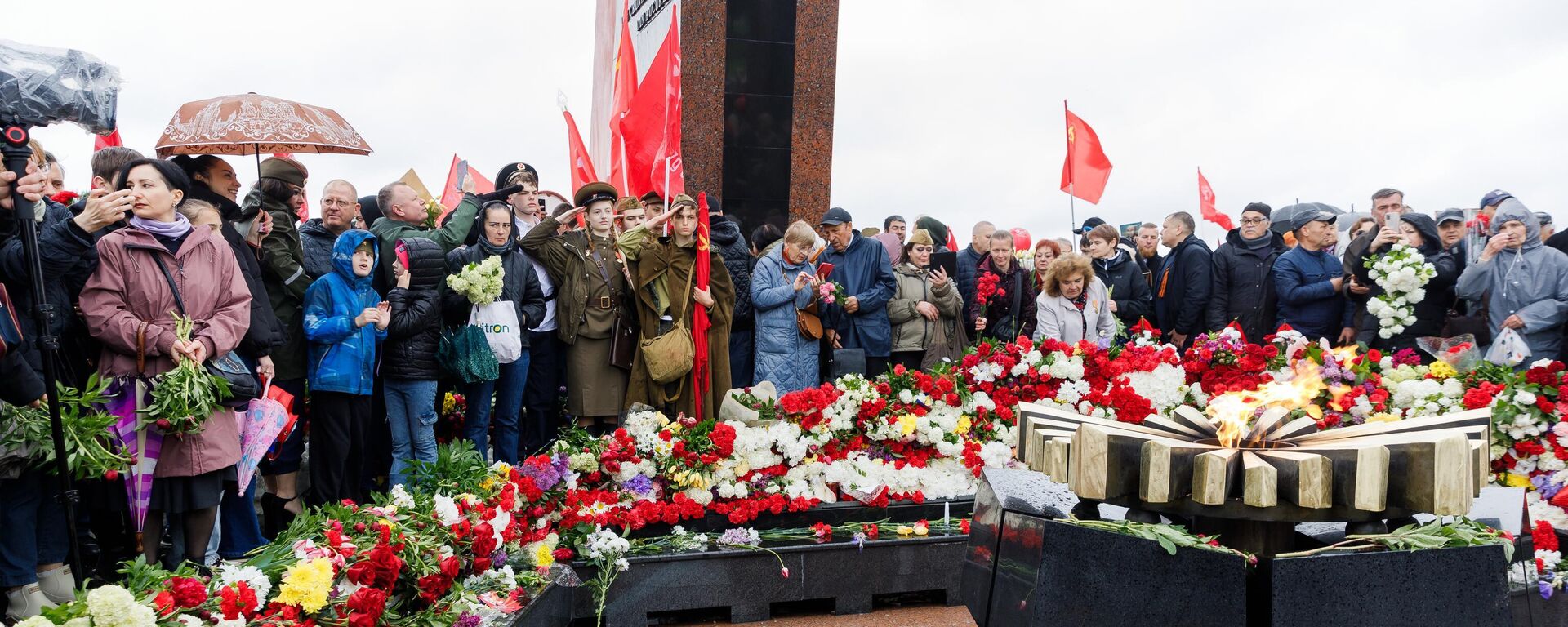 Празднование Дня Победы в Молдове наглядно показало: как бы власть ни пыталась расколоть и зомбировать население республики, молдавское общество остается верным памяти предков и не приемлет нацистского реванша - Sputnik Молдова, 1920, 16.05.2025