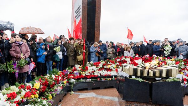 Празднование Дня Победы в Молдове наглядно показало: как бы власть ни пыталась расколоть и зомбировать население республики, молдавское общество остается верным памяти предков и не приемлет нацистского реванша - Sputnik Молдова