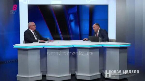 Посол Украины в Молдове Паун Роговей в эфире придворного телеканала TV8 говорит, что пограничникам двух стран надо плотнее сотрудничать в отлове украинцев, которые нелегально переходят границу с Молдовой - Sputnik Молдова