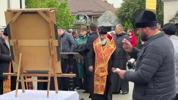 Сегодня в Бельцах проходит масштабный Крестный ход по всем православным храмам города - Sputnik Молдова