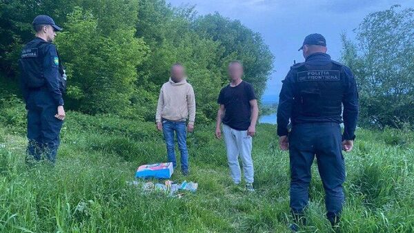 На берегу Днестра у села Косэуць задержаны двое украинцев, пытавшихся вернуться домой в обход пограничного контроля - Sputnik Молдова