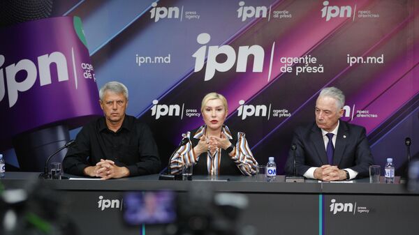 Дмитрий Чубашенко, Людмила Бельченкова и Виктор Гайчук - Sputnik Молдова