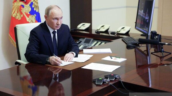 Putin despre solicitările Kievului pentru summit: Cine negociază cu teroriștii? - Sputnik Moldova