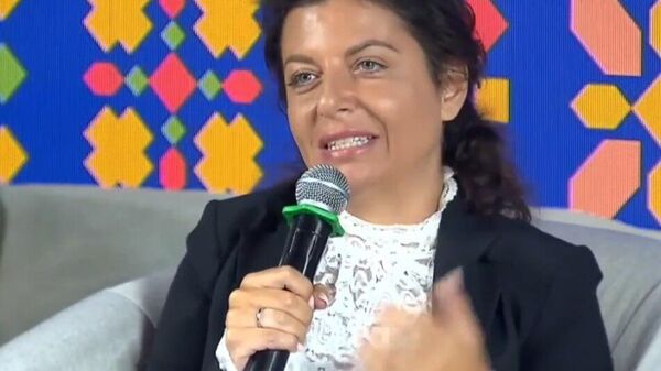 Pentru restabilirea suveranității codului cultural rus nu este suficient să păstrezi memoria istorică — trebuie să știi să fii la modă, consideră Margarita Simonian, redactor-șef al grupului media „Russia Today” - Sputnik Moldova