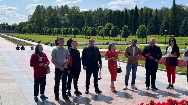 В День памяти и скорби активисты общественной организации Молдавское достояние (г - Sputnik Молдова