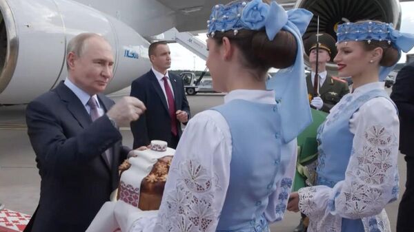 O imagine care arată cum a fost întimpinat Putin în Belarus - Sputnik Moldova