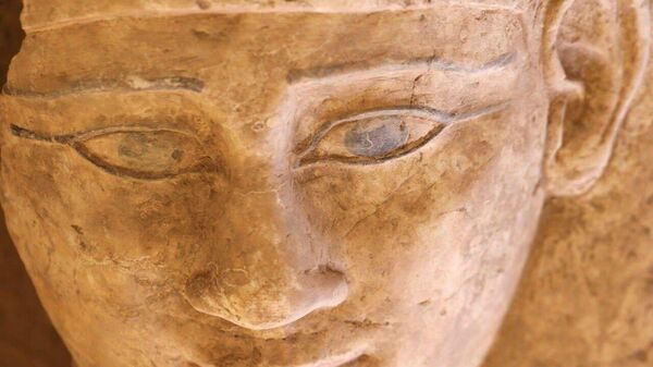 Arheologii au descoperit morminte bine conservate din perioadele ptolemaică și romană în timpul săpăturilor efectuate în Aswan, sudul Egiptului, a anunțat Ministerul Turismului și Antichităților din această țară - Sputnik Moldova