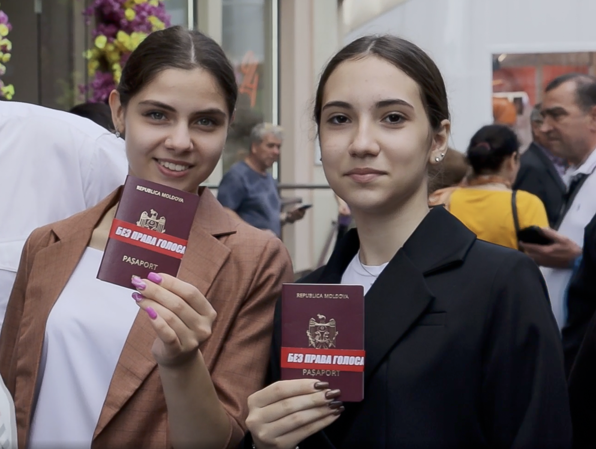 Молдавская диаспора в Москве требует увеличить количество участков для голосования на парламентских выборах в РМ Молдавская диаспора в Москве требует увеличить количество участков для голосования на парламентских выборах в РМ - Sputnik Молдова, 1920, 23.07.2025