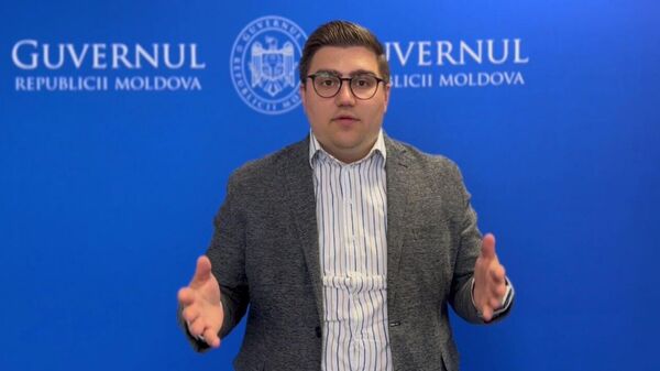 Прорумынский пресс-секретарь кабмина Даниел Водэ заявил, что протесты у правительства и у здания Минсельхоза в Кишиневе сегодня организовали пророссийские партии - Sputnik Молдова