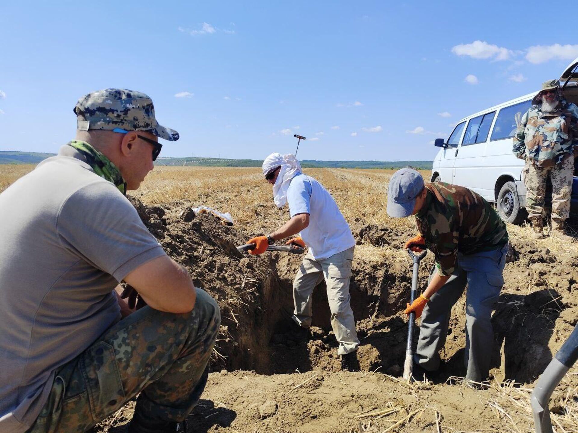 В Штефан-Водском районе Республики Молдова завершилась поисковая экспедиция Вахта Памяти 2025 - Sputnik Молдова, 1920, 29.07.2025