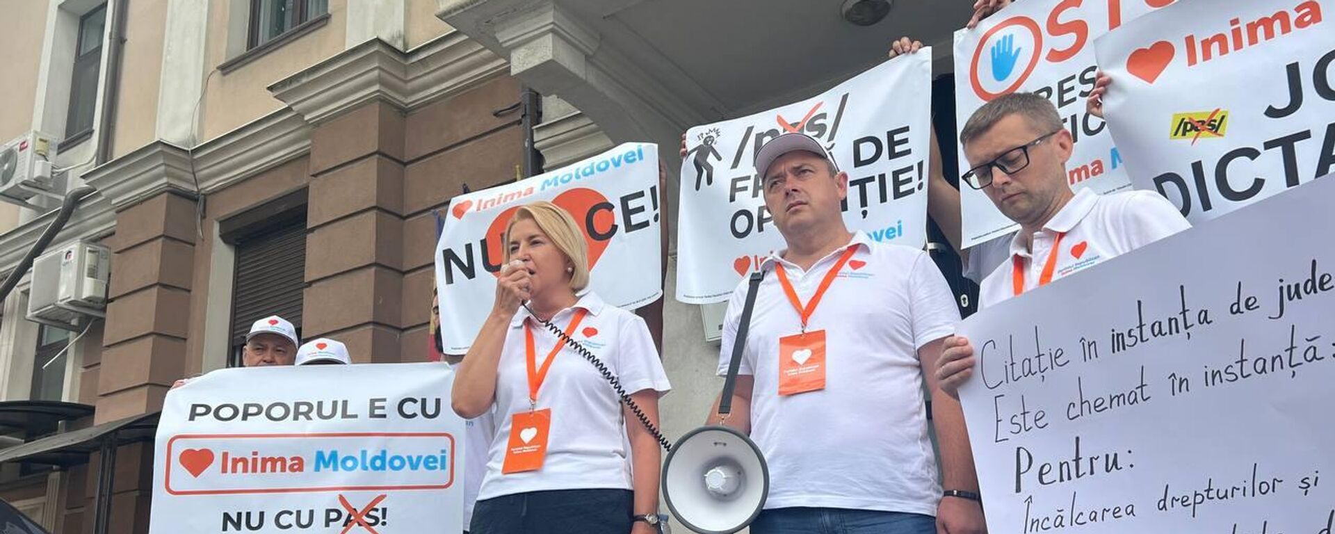 Митинг партии Сердце Молдовы перед офисом партии PAS - Sputnik Молдова, 1920, 04.09.2025