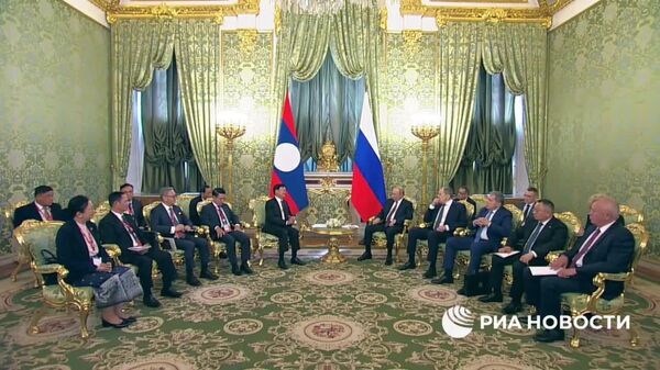 reședintele Laosului, în cadrul unei întâlniri cu Putin, a declarat că intenționează să ofere Rusiei o pereche de elefanți – cu ocazia aniversării a 65 de ani de la stabilirea relațiilor diplomatice dintre cele două țări - Sputnik Moldova