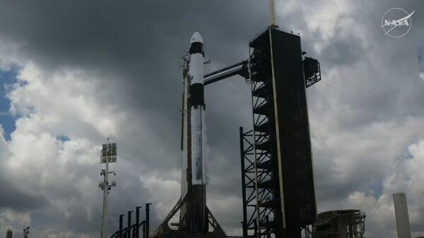 SpaceX отменила запуск космического корабля Crew Dragon с российским космонавтом Олегом Платоновым на борту из-за погоды - Sputnik Молдова
