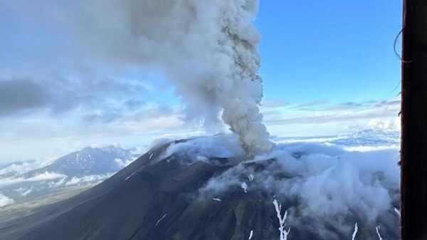 Se aude un vuiet dinspre vulcanul Kambalnîi din Kamceatka, iar acesta ar fi putut intra în faza de erupție după cutremurul din 30 iulie, informează Institutul de Vulcanologie al Academiei Ruse de Științe - Sputnik Moldova