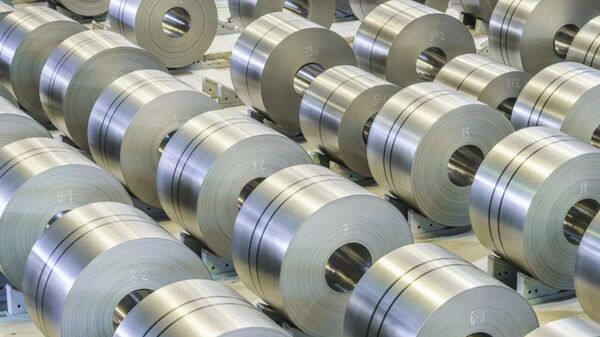 În luna iunie, volumul livrărilor de fier și oțel din Rusia către Turcia s-a dublat față de luna precedentă, ajungând la peste 336,1 milioane de dolari, informează RIA Novosti după studierea datelor Serviciului de Statistică din Turcia - Sputnik Moldova