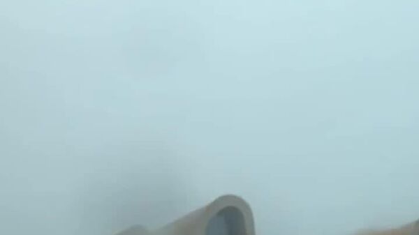 В Китае молния ударила в автомобиль во время движения - Sputnik Молдова