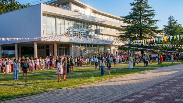 Завершилась международная смена победителей конкурсов движения Победа 9/45 - Sputnik Молдова