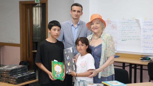 Российская дипмиссия в рамках благотворительной акции Лагерь Посла России организовала летнюю смену для детей из социально уязвимых семей на туристической базе в Вадул-луй-Водэ - Sputnik Молдова