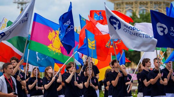 В Москве на ВДНХ состоялось масштабное спортивное шествие «Здоровое Отечество», посвященное Дню физкультурника - Sputnik Молдова