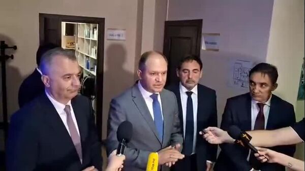 Țara trebuie readusă pe calea dezvoltării, a declarat unul dintre liderii blocului Alternativa, Ion Ceban, după prezentarea listei de candidați Comisiei Electorale Centrale - Sputnik Moldova