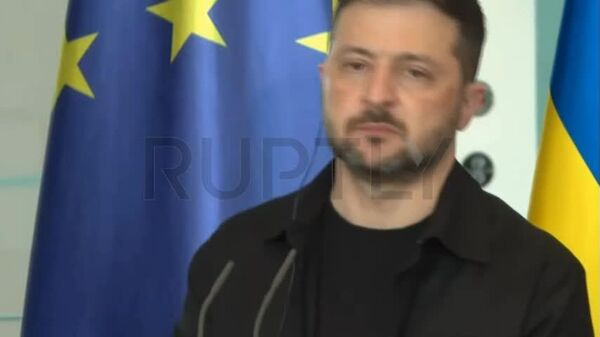 Зеленский в оффсайде - Sputnik Молдова