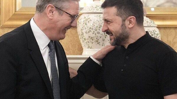 Zelenski, după videoconferința de ieri cu Trump și liderii europeni de la Berlin, urmează să meargă astăzi la Starmer, la Londra - Sputnik Moldova