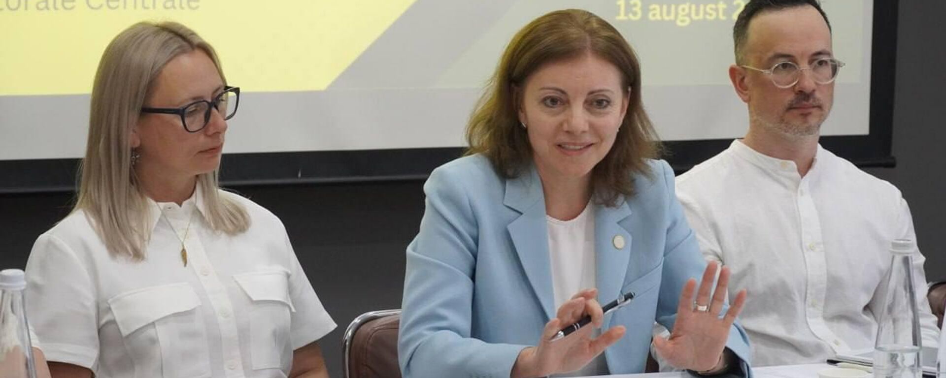 Председатель ЦИК Анжела Караман приняла участие в круглом столе Информированная диаспора: выборы без манипуляций - Sputnik Молдова, 1920, 14.08.2025