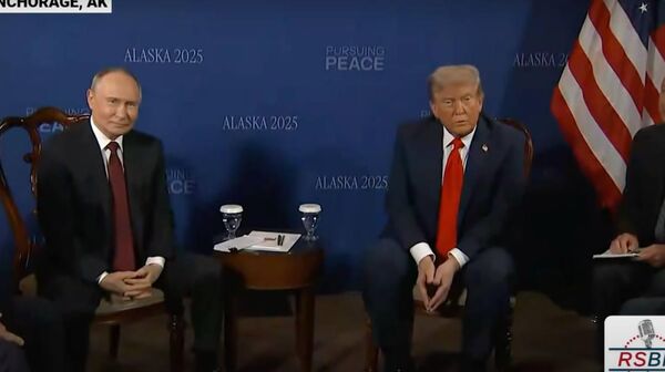 Переговоры Путина и Трампа стартовали на Аляске — РИА Новости - Sputnik Moldova