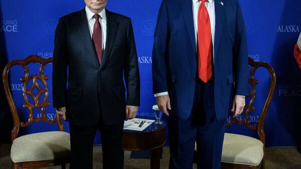 Это фото с автографами президенты России и США могли бы отправить лидерам стран из коалиции желающих - Sputnik Молдова