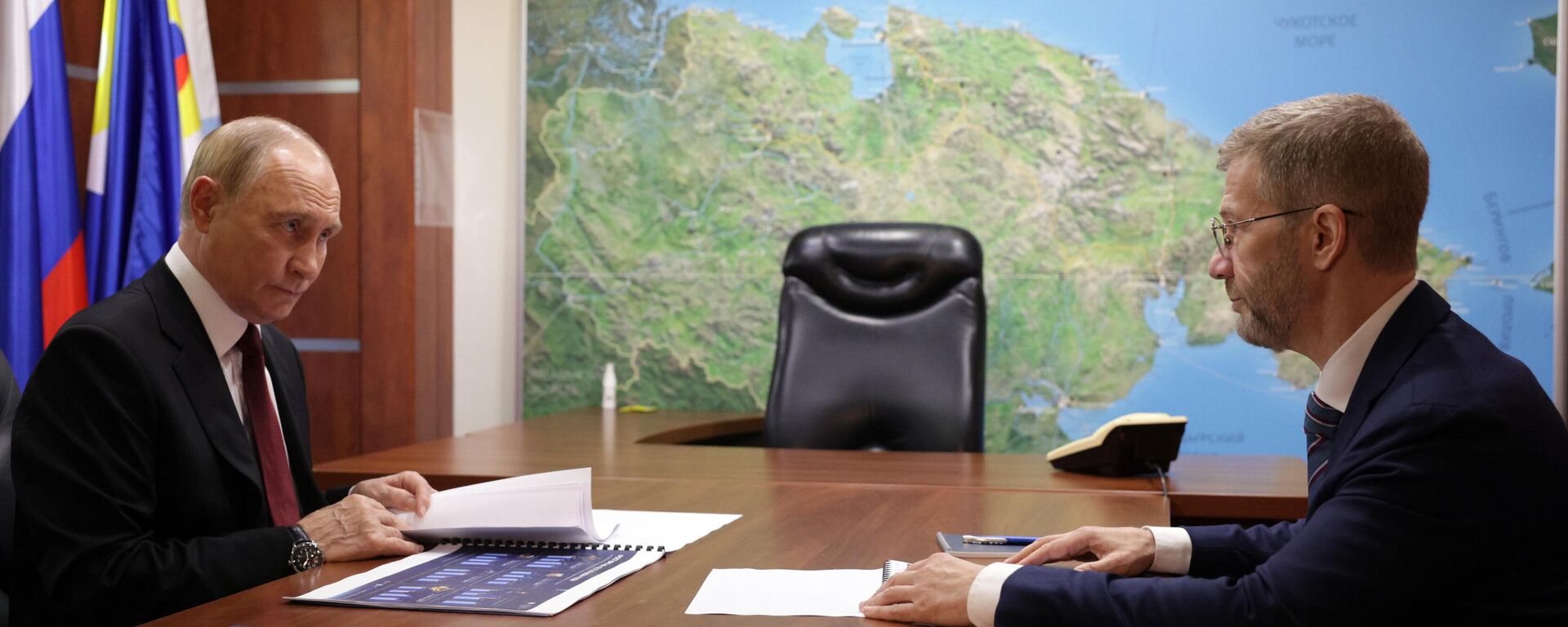 После саммита: Путин прилетел на Чукотку, Трамп позвонил Зеленскому - Sputnik Молдова, 1920, 16.08.2025