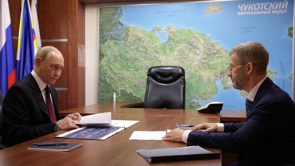 После саммита: Путин прилетел на Чукотку, Трамп позвонил Зеленскому - Sputnik Молдова