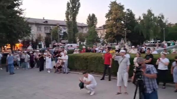 Представители молдавской оппозиции разворачивают палаточный лагерь на площади перед кишиневским железнодорожным вокзалом - Sputnik Молдова