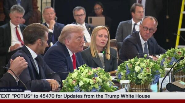 Ловят каждое слово вождя - Sputnik Молдова