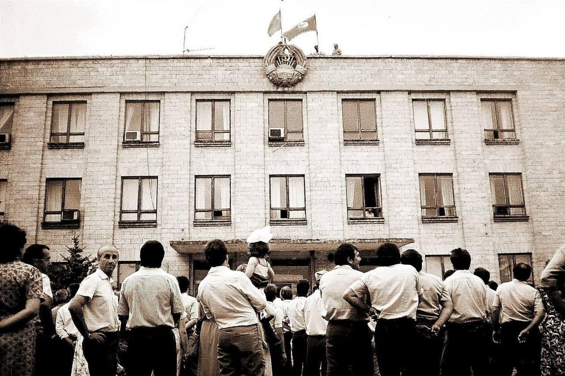 Башкан Гагаузии Евгения Гуцул поздравила жителей с 35-летием создания Гагаузской Республики - Sputnik Молдова, 1920, 19.08.2025