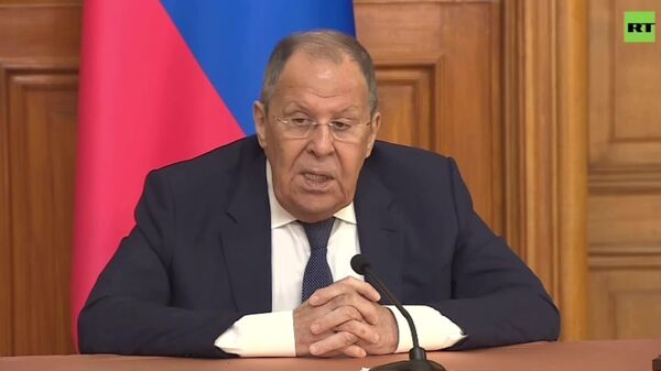 Atunci când – și dacă – se va ajunge la semnarea unor eventuale acorduri cu Ucraina, va apărea problema legitimității semnatarilor din partea ucraineană, a declarat Lavrov - Sputnik Moldova