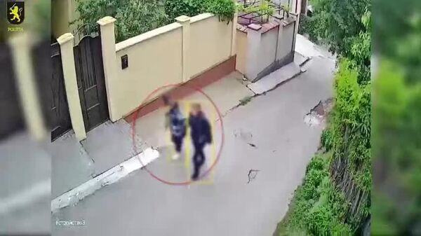 Polițiștii Inspectoratului de Poliție Centru al Direcției de Poliție Chișinău au documentat activitatea infracțională a două tinere, cu vârstele de 19 și 21 de ani, bănuite de distribuirea substanțelor narcotice pe teritoriul capitalei - Sputnik Moldova